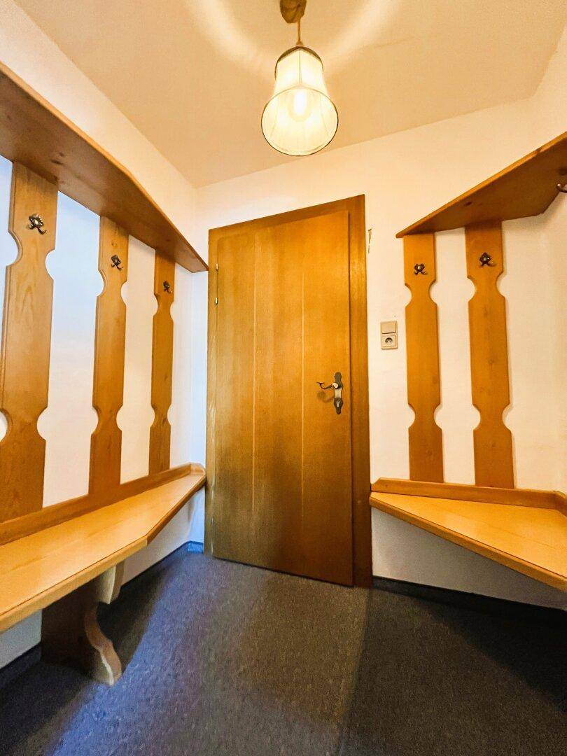 2. Wohnung im EG mit ca. 113m2 und 5 Zimmern + Garten + Terrasse