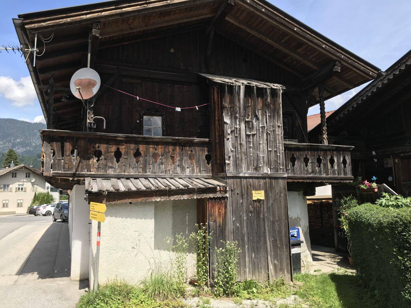 Sanierungsbedürftiges Wohnhaus in bester Wohnlage von Kolsass - Ansicht 3