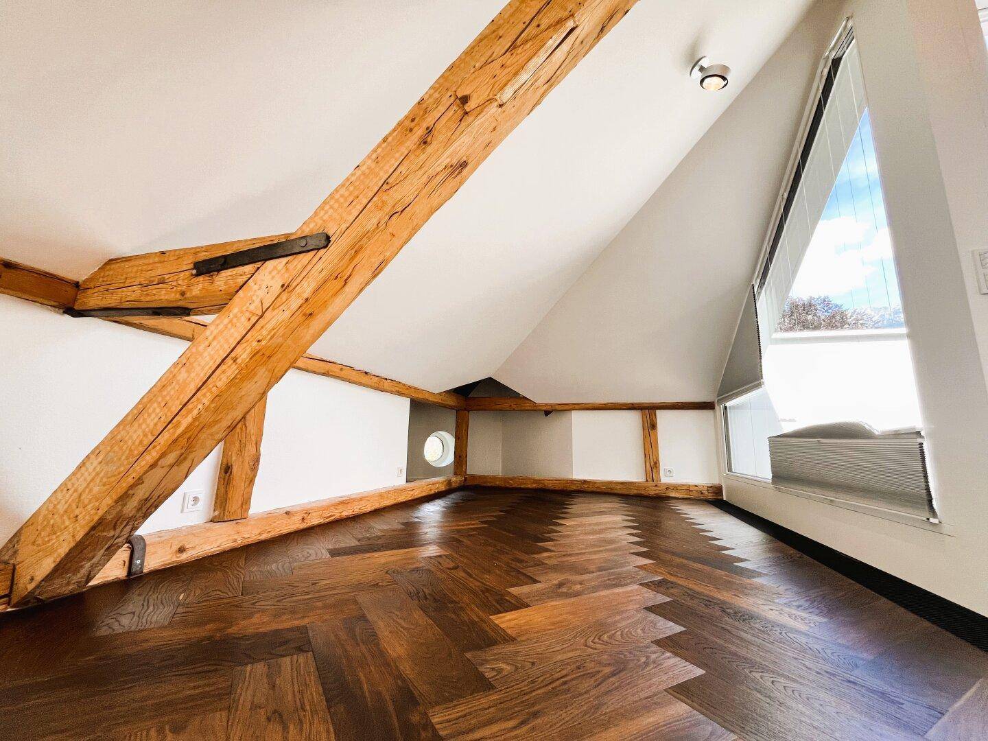 Gemütliche Lese-Ecke mit Blick auf die eigene Terrasse