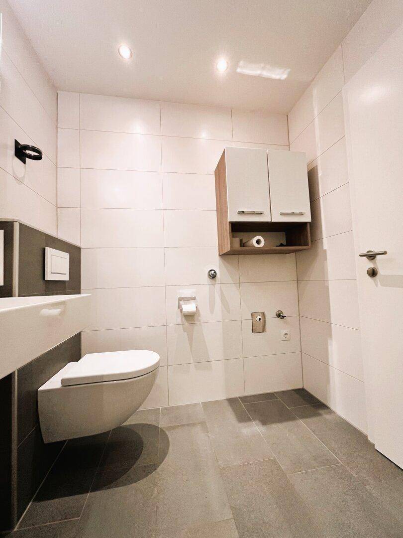Waschmaschinenanschluss + WC