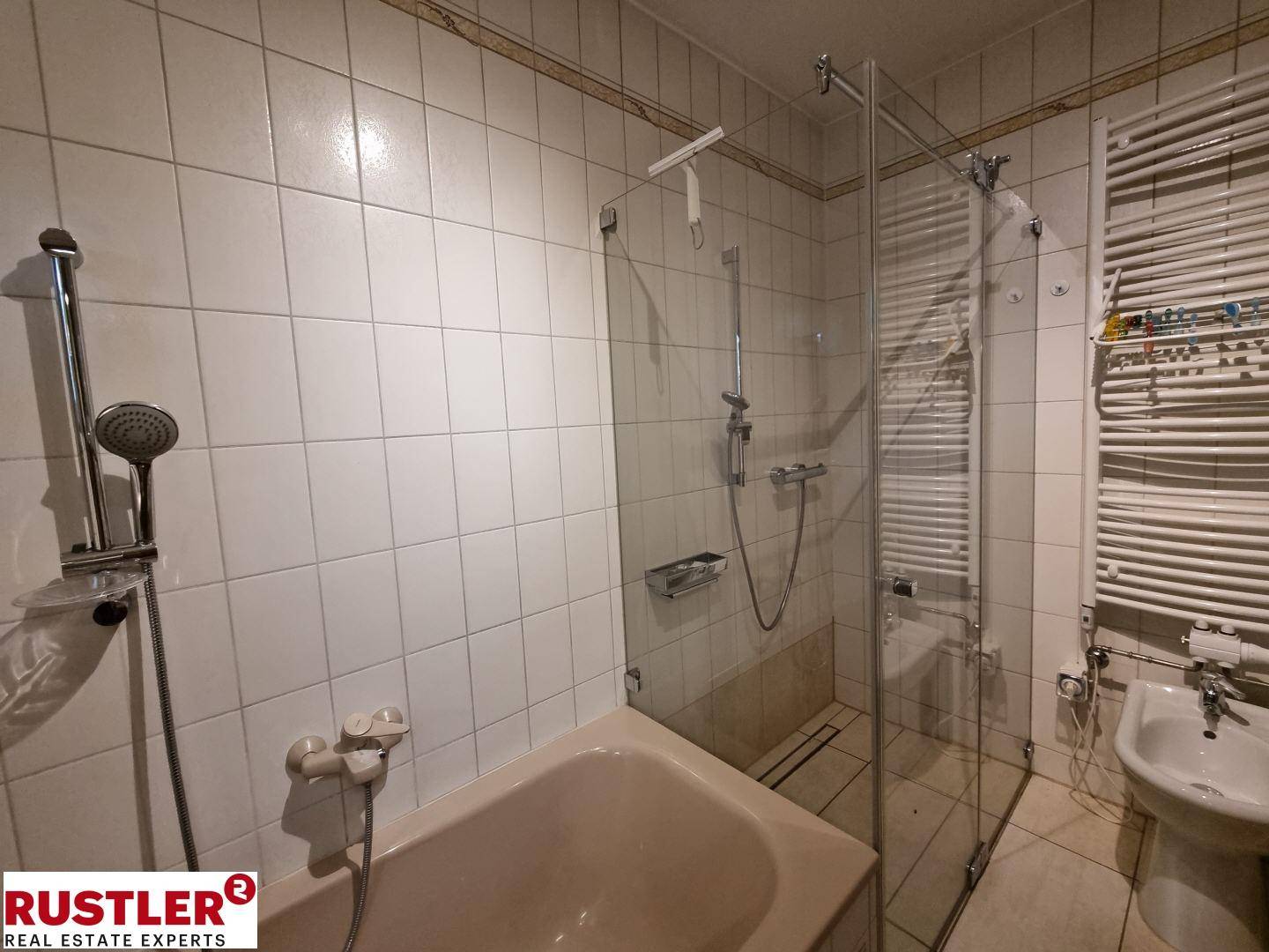 Badezimmer EG