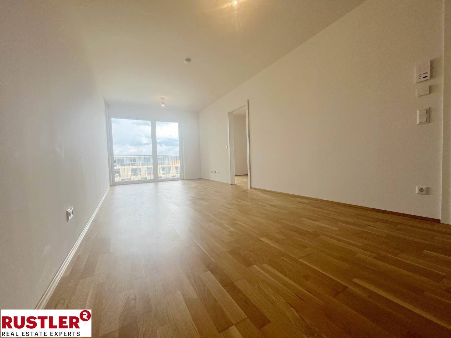 https://pictures.immobilienscout24.de/prod.www.immobilienscout24.at/pictureserver/loadPicture?q=70&id=012.0012000001E83gn-167d2a2f939c4376a3c17d804a41a5b6