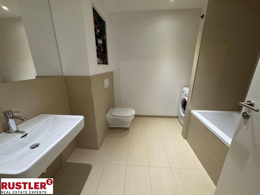 Badezimmer Ansicht 2