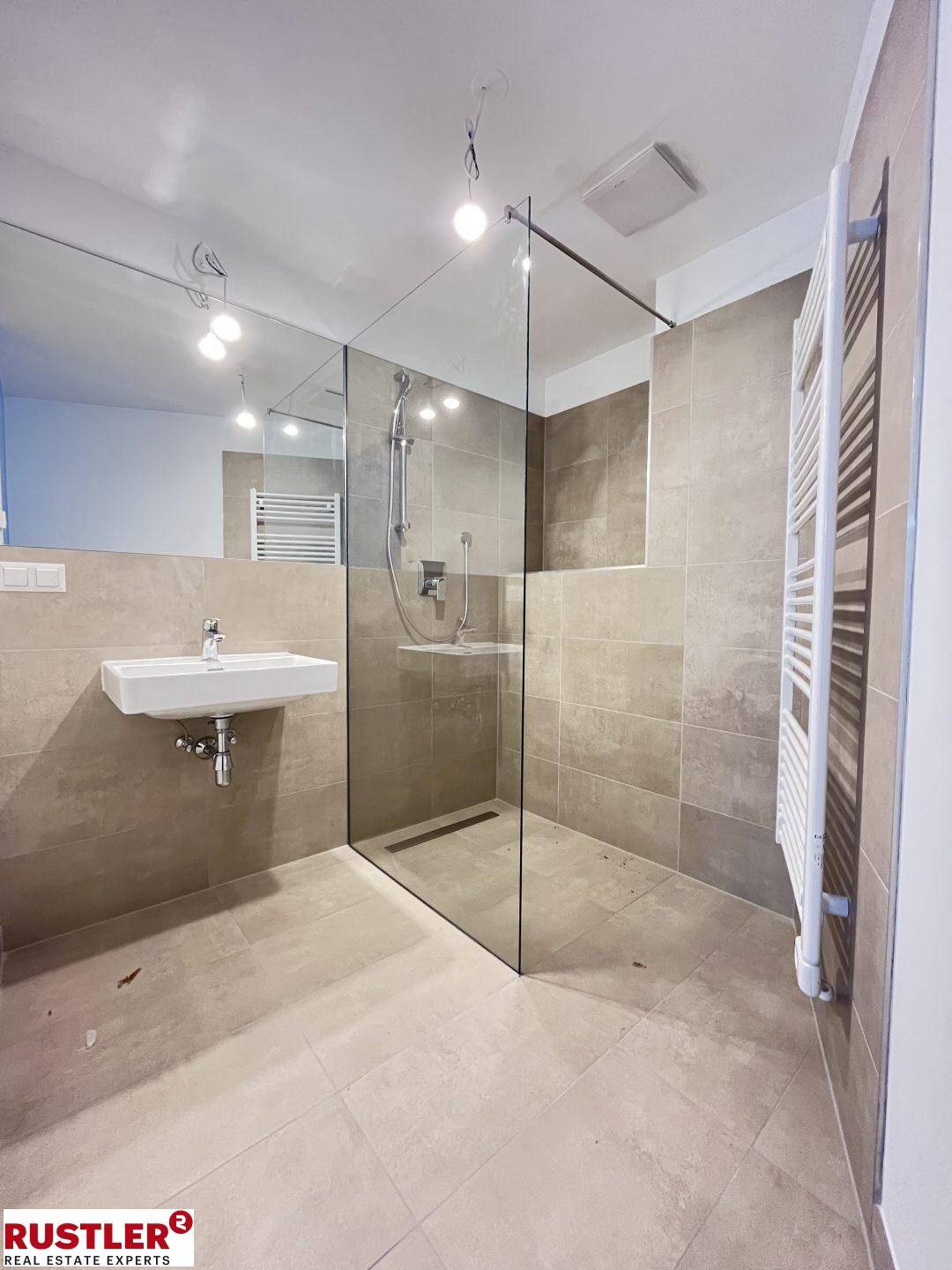 2.4 Badezimmer