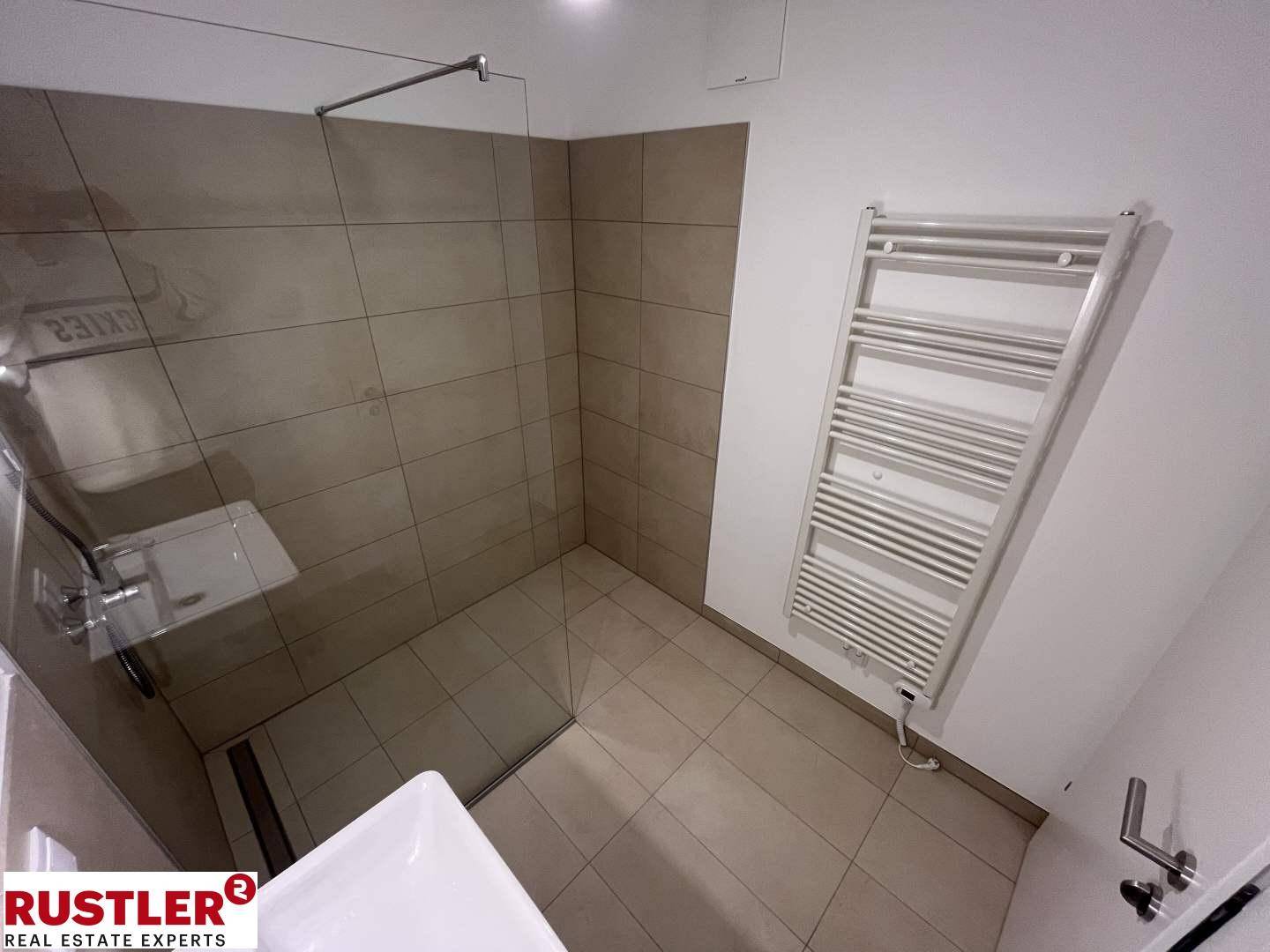 Badezimmer P6