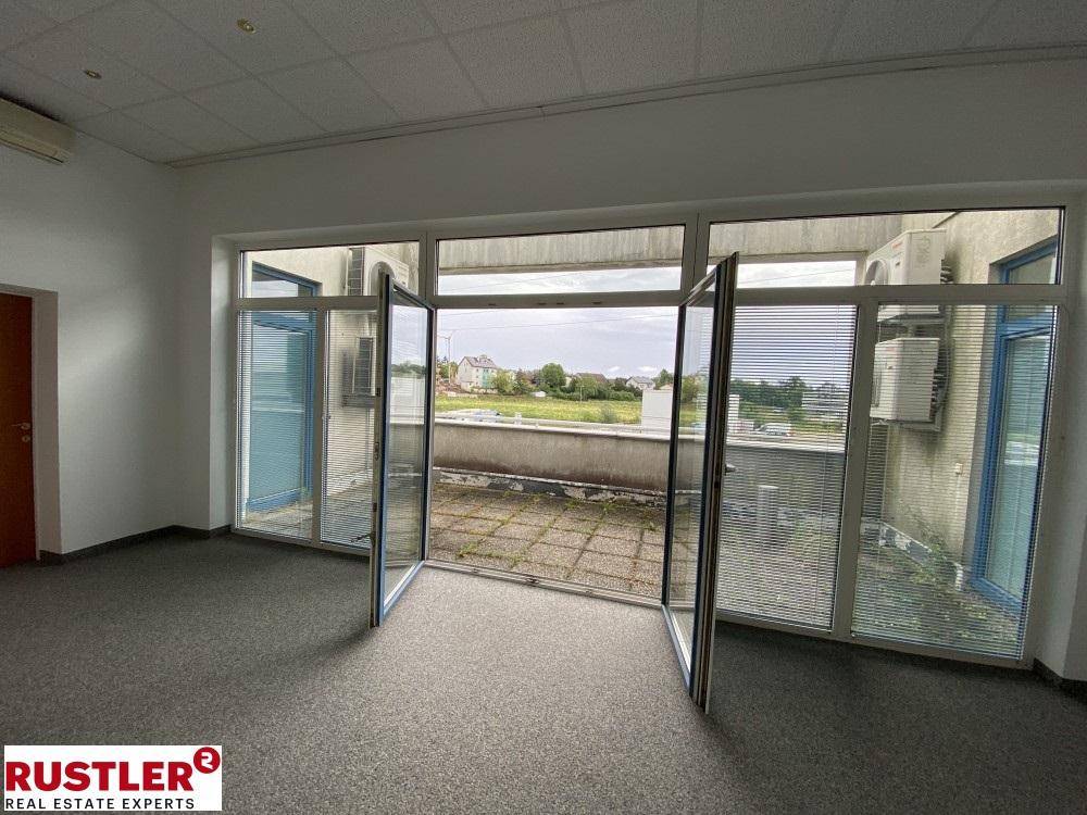 Büro mit Balkon
