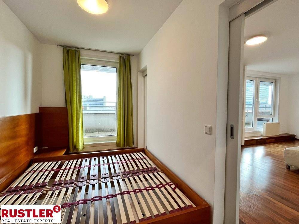 Schlafzimmer (2)