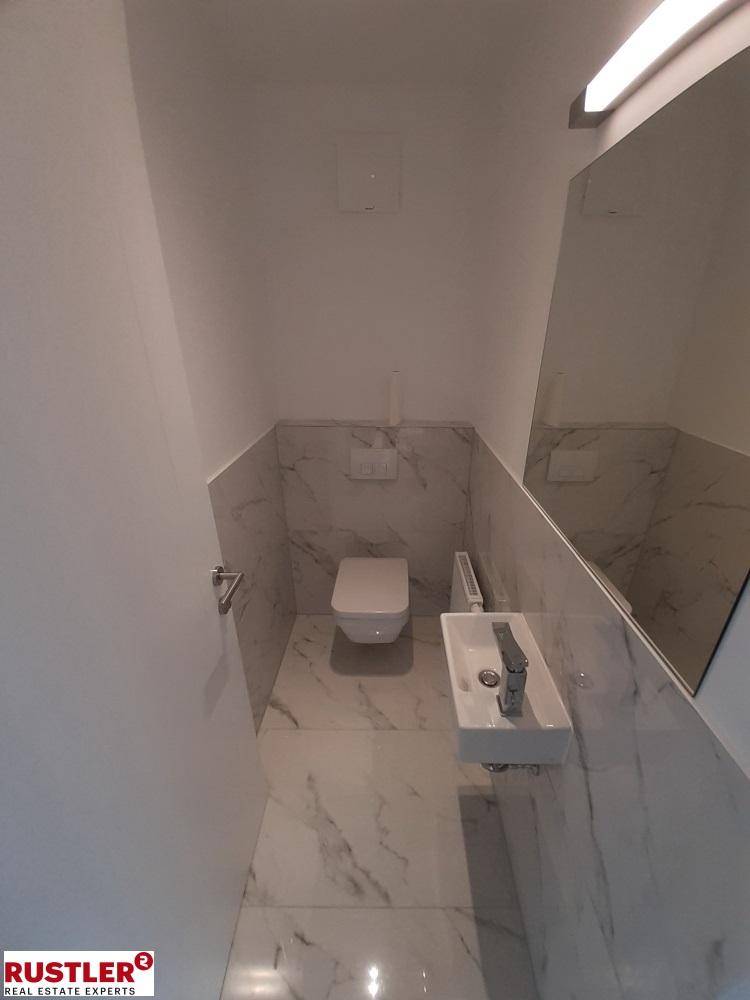 2_WC