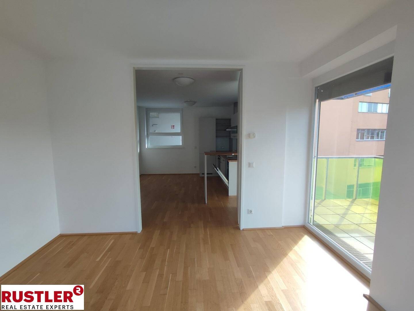 Wohnzimmer/Schlafen2
