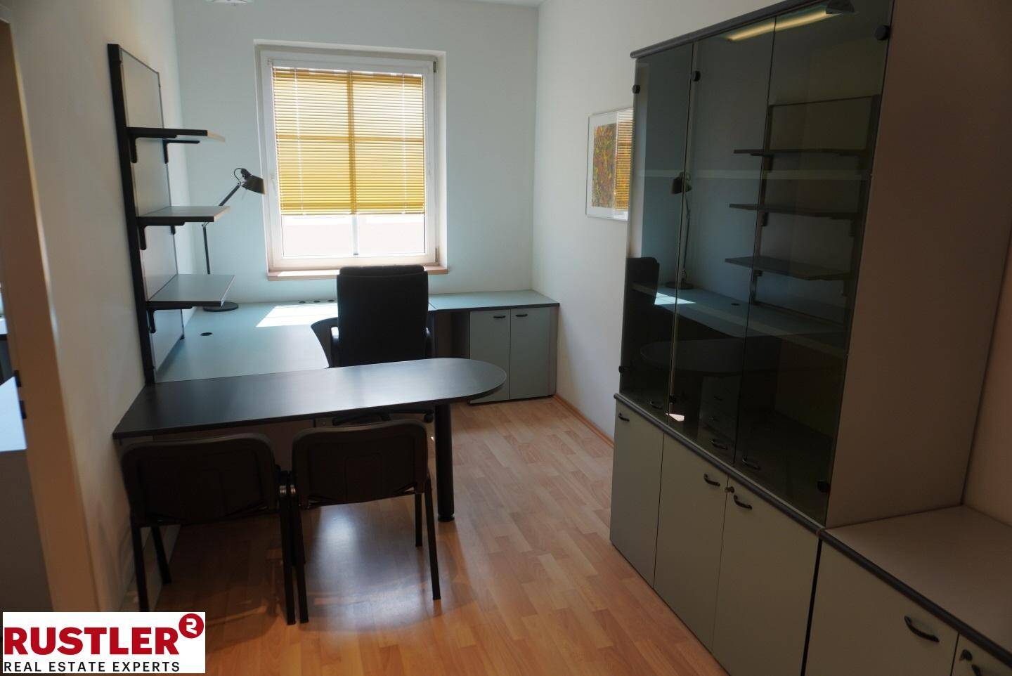 Büro 1