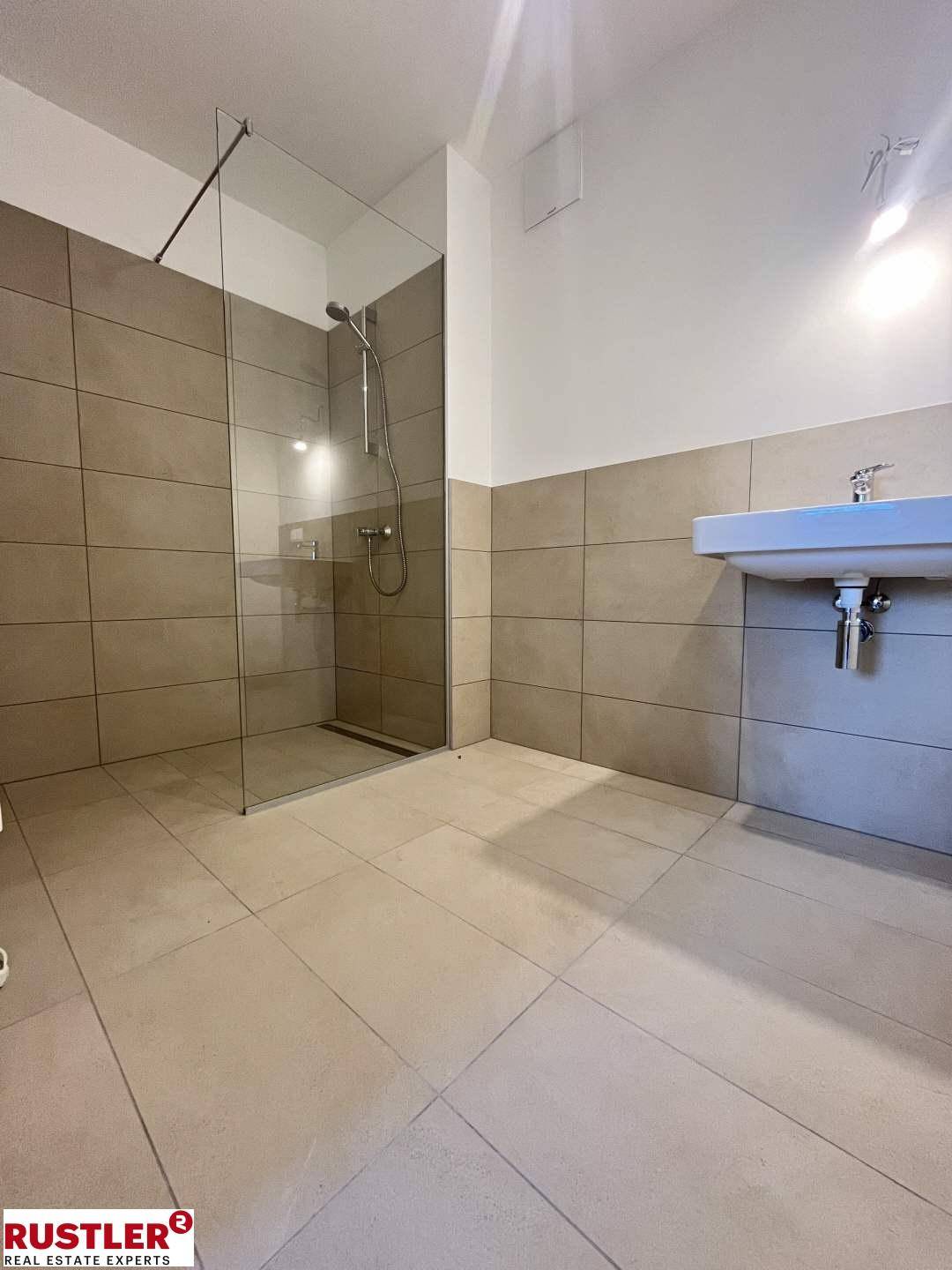 Badezimmer 2