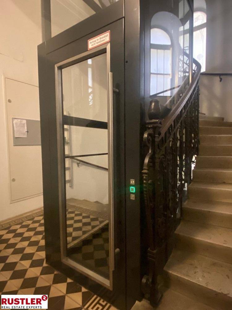 Stiegenhaus_Lift