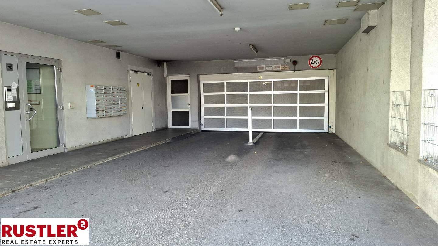 Einfahrt TG-Platz