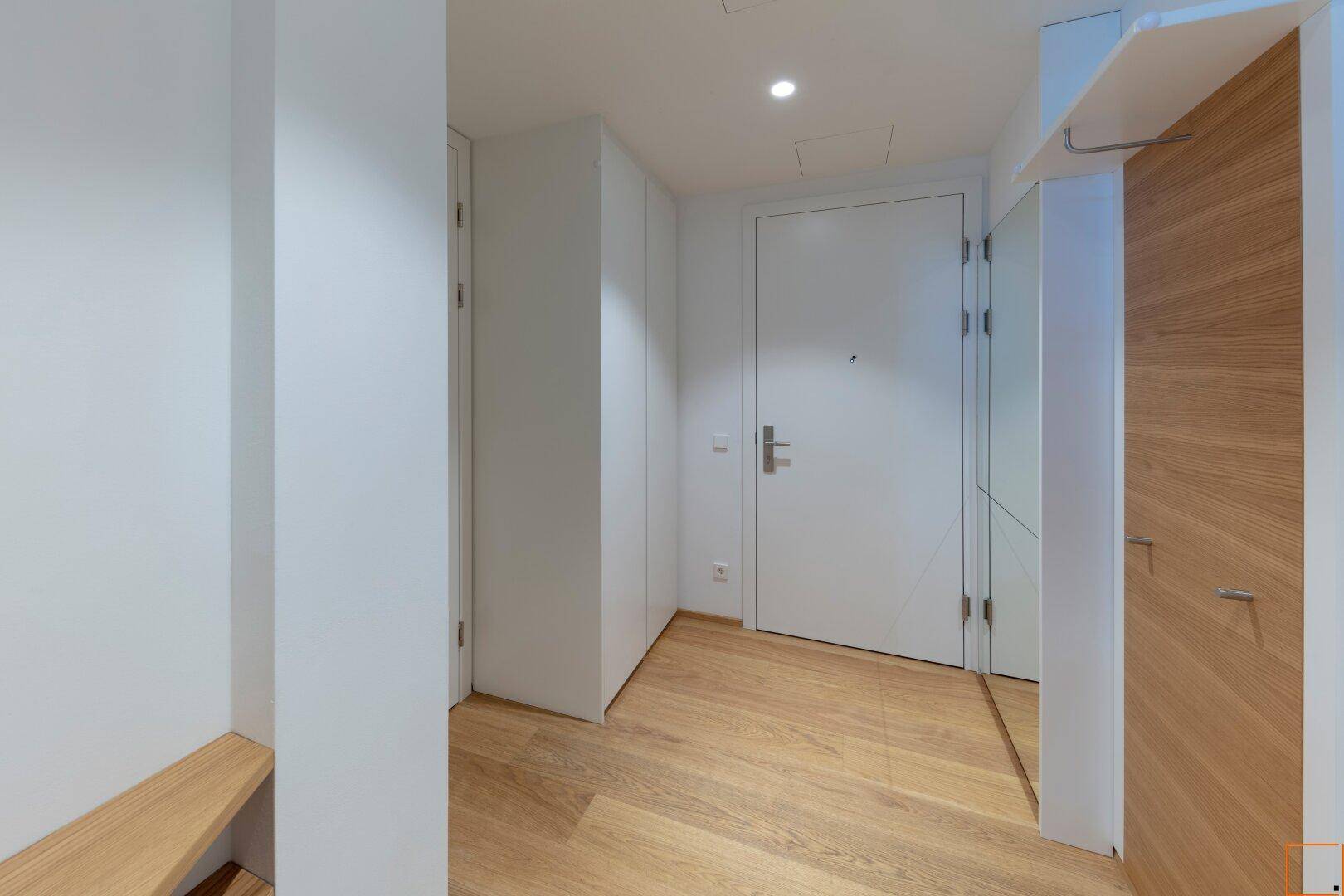 Eingangsbereich mit Garderobe