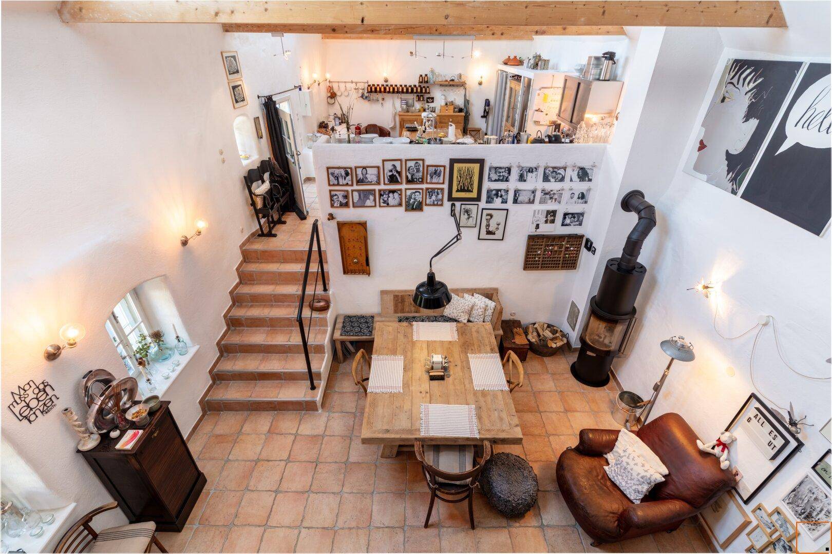 Blick auf Wohnzimmer und Küche