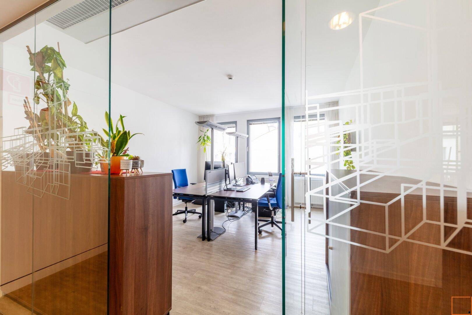 Büro 1