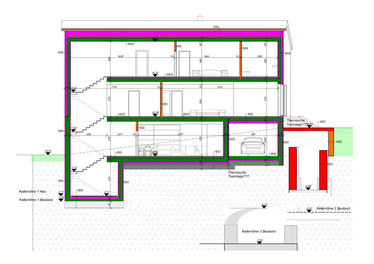 Gebäudeschnitt zeigt die vertikale Struktur über mehrere Etagen inklusive Keller und Garage.