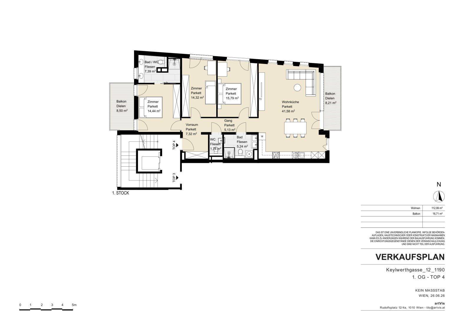 Grundriss des ersten Stocks mit zwei Schlafzimmern, offenem Wohnbereich und einem Balkon.