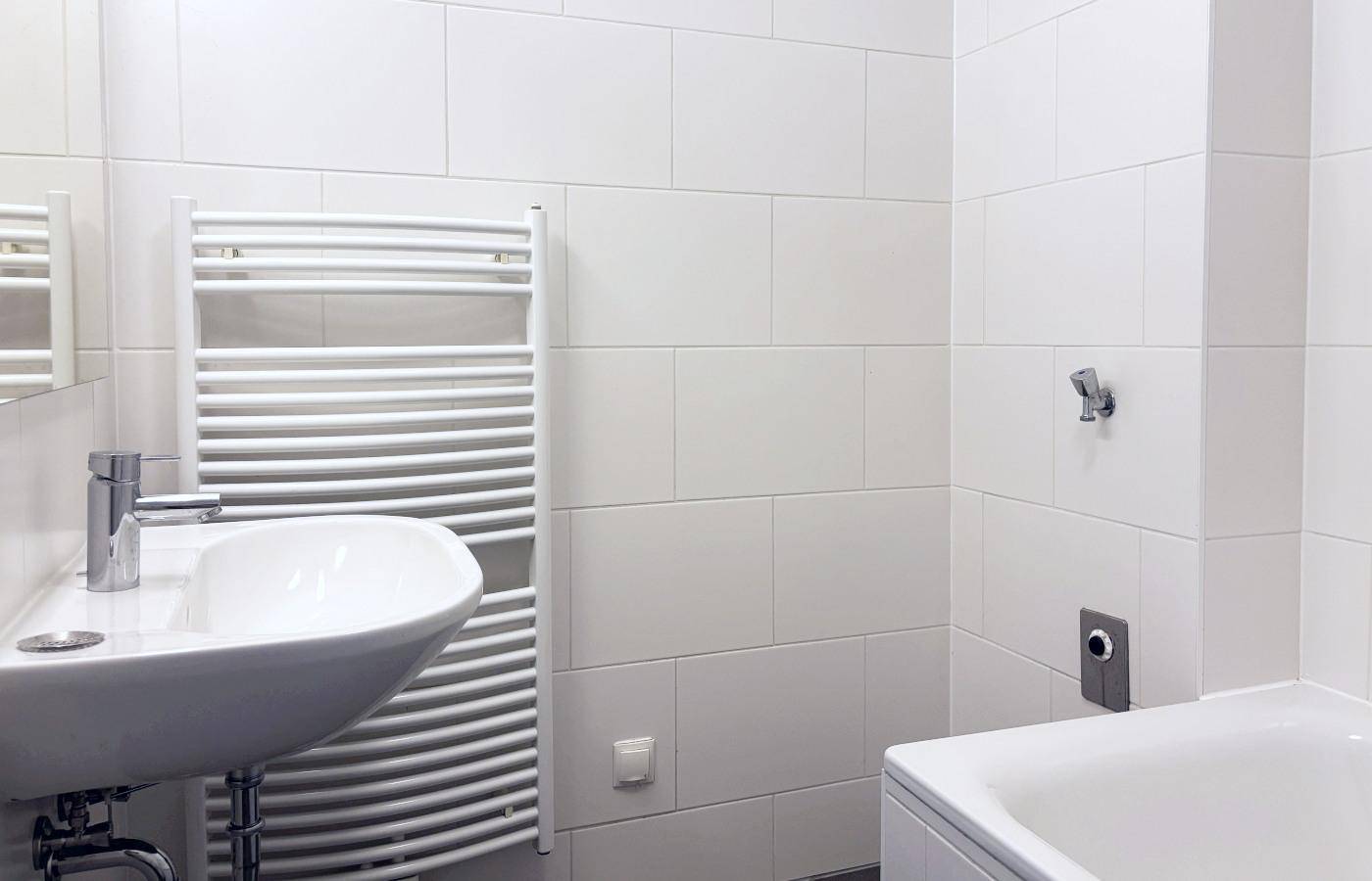 DIREKT BEIM NESTROYPLATZ - DACHWOHNUNG MIT BALKON, TERRASSE UND DACHTERRASSE - Ansicht 6