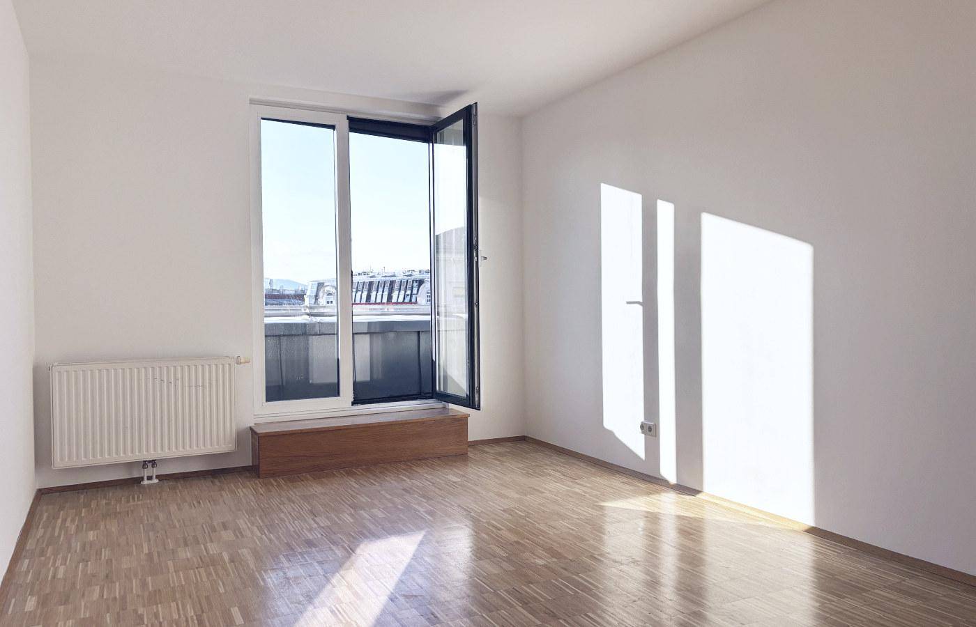 DIREKT BEIM NESTROYPLATZ - DACHWOHNUNG MIT BALKON, TERRASSE UND DACHTERRASSE - Ansicht 3