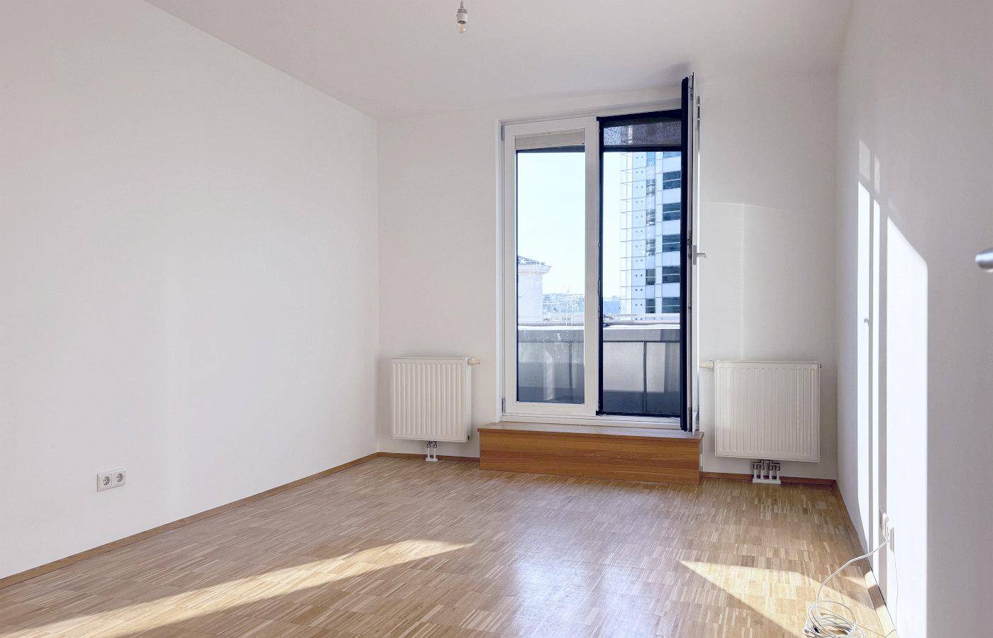 DIREKT BEIM NESTROYPLATZ - DACHWOHNUNG MIT BALKON, TERRASSE UND DACHTERRASSE - Ansicht 5