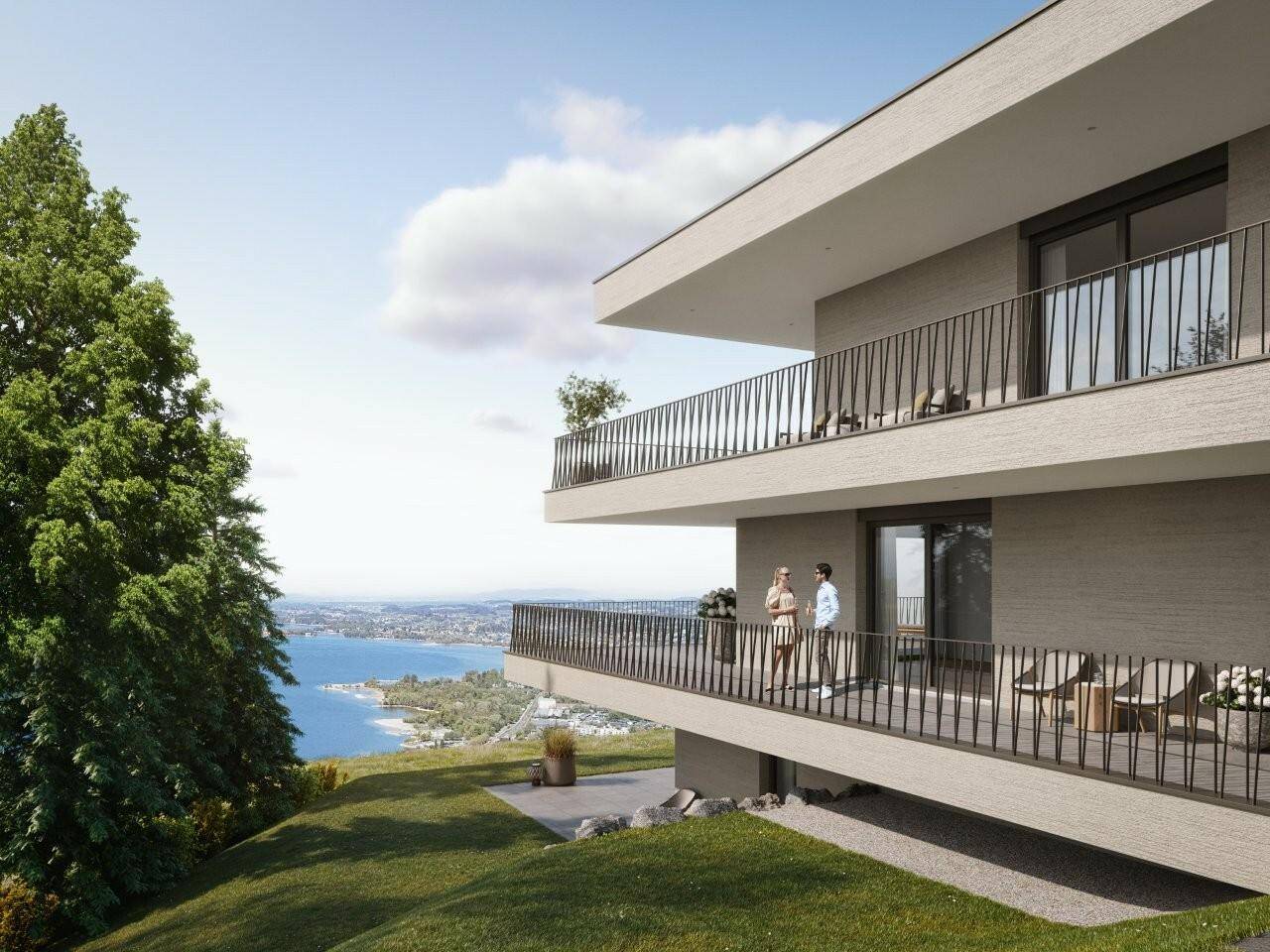 Moderne Balkone mit Glasbrüstungen bieten einen spektakulären Blick auf den See und die Umgebung.