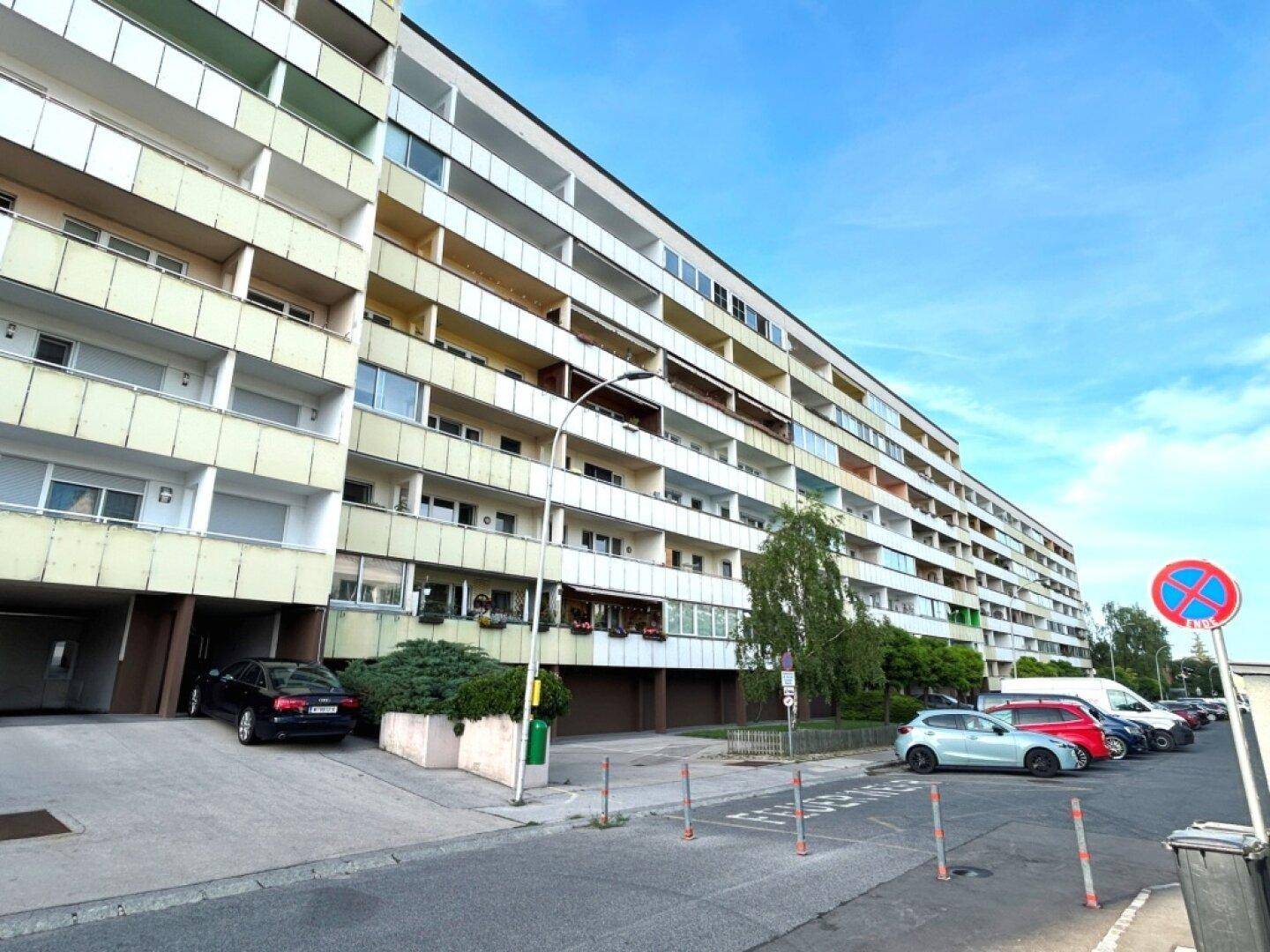 Straßenansicht