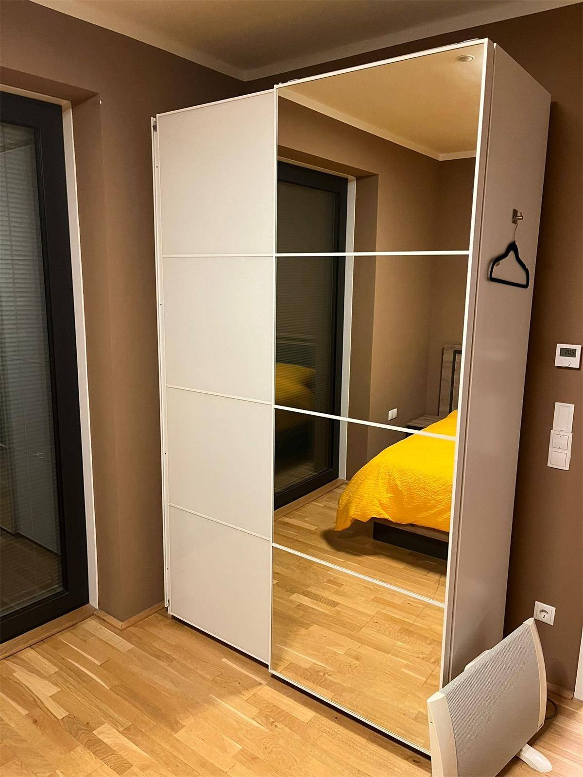 Schrank