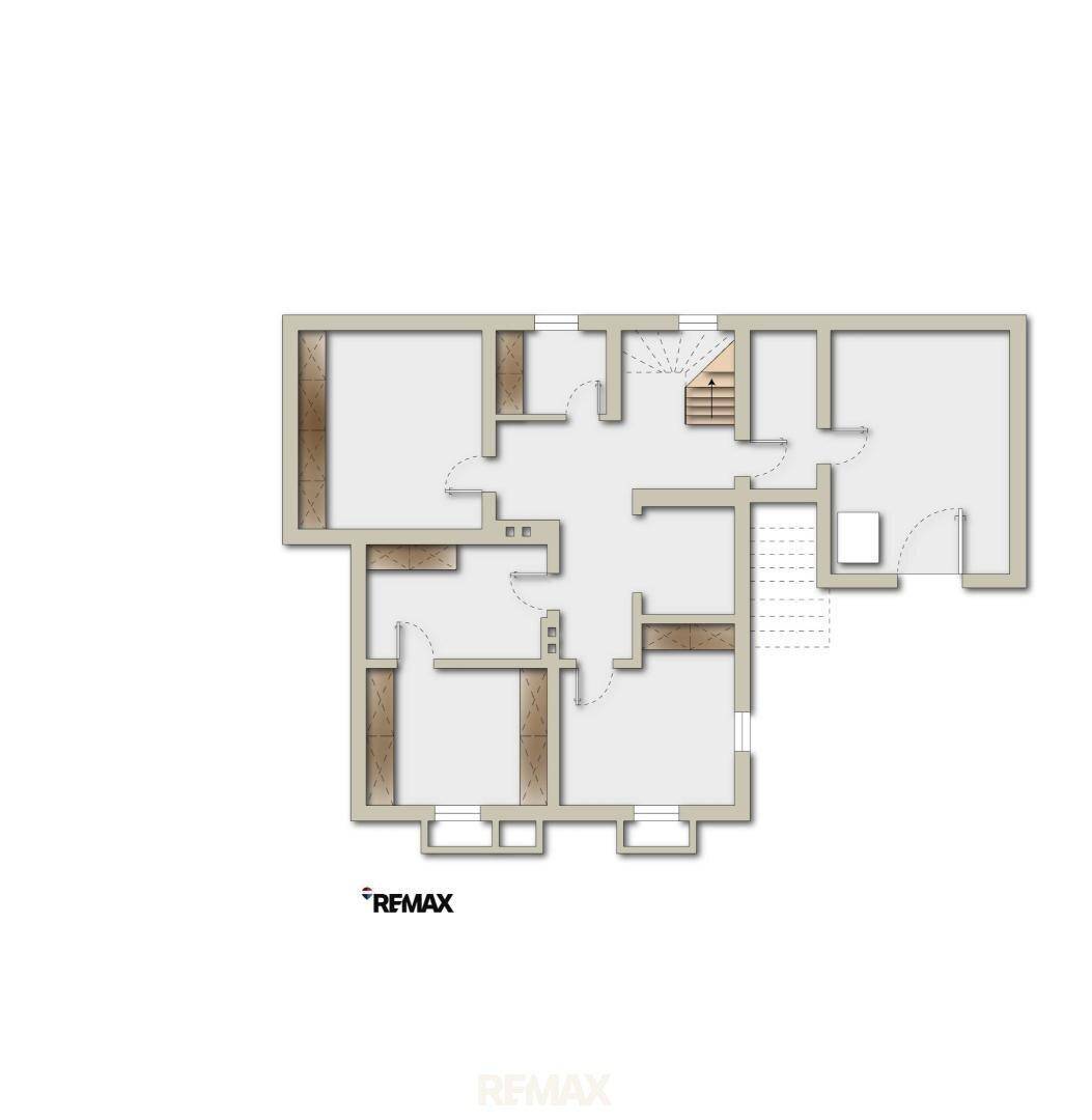 Leerer Grundriss des Erdgeschosses mit klarer Raumaufteilung, Treppenhaus und Zugang zur Terrasse.