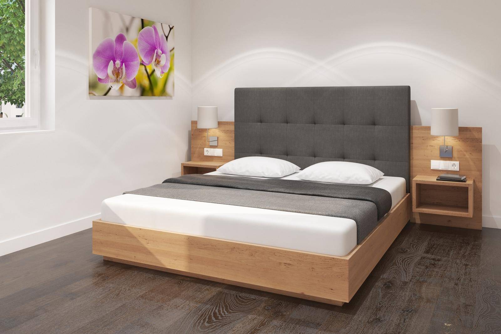 Modernes Schlafzimmer mit Holzbettrahmen, gepolstertem Kopfteil und dunklem Holzboden.