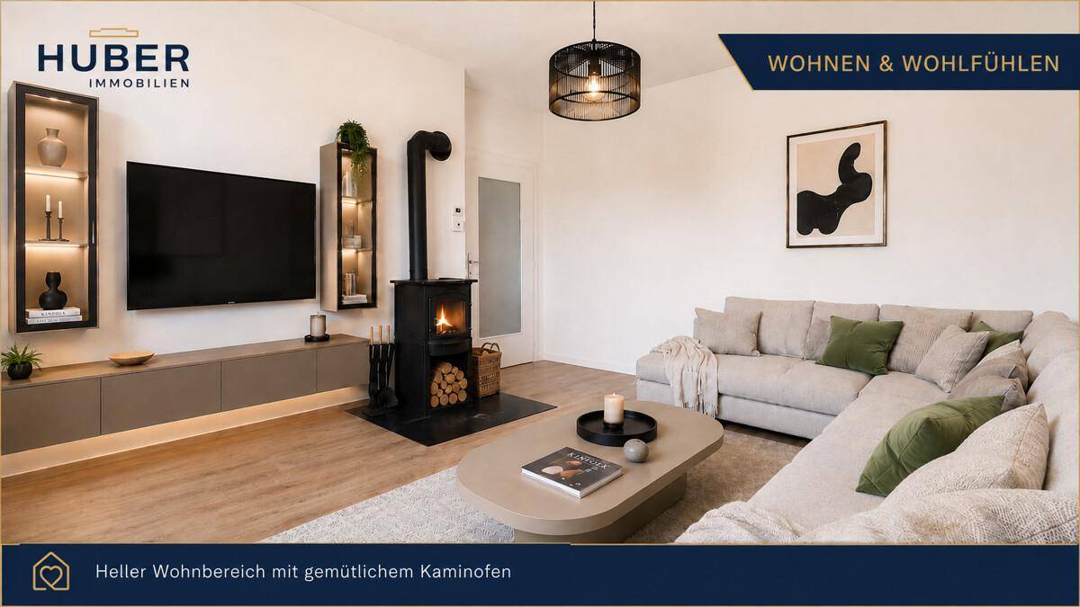 Heller Wohnbereich mit gemütlichem Kaminofen, Ecksofa und modernem TV-Möbel für entspannte Stunden.