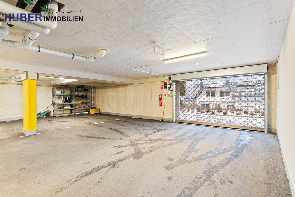 2 eigene Tiefgaragenplätze