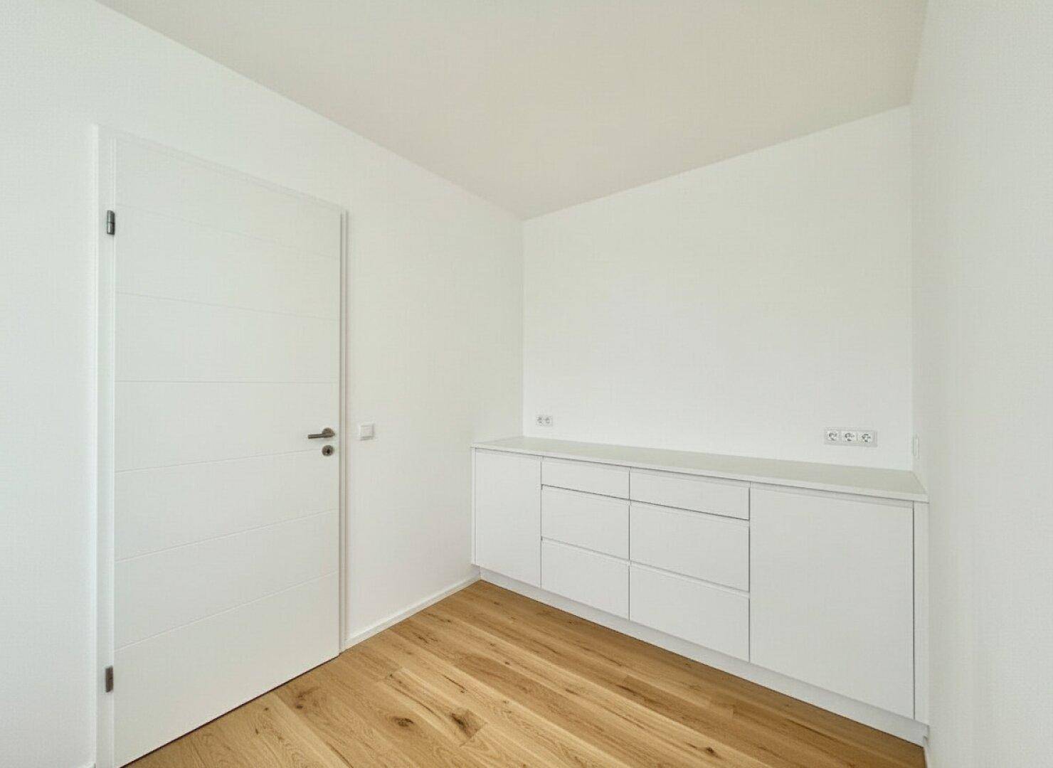 EXKLUSIVES HOF-APARTMENT | 2 Zimmer | ca. 69 m² gew. NFL | Terrasse | Eigengarten | KLIMA | Neubau | Erstbezug - Ansicht 6