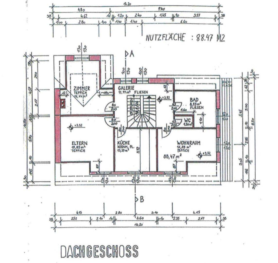 Grundriss des Dachgeschosses mit Schlafzimmern, Galerie und Bad.