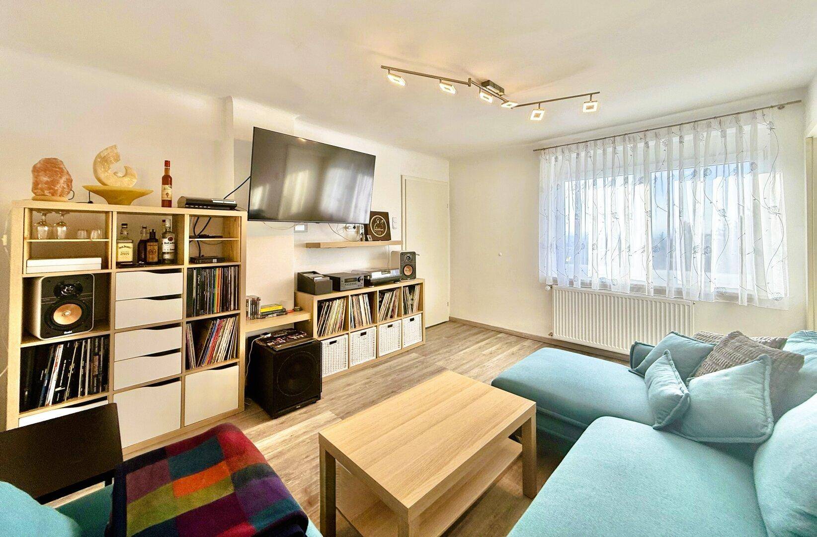 SANIERTES Winzerhaus | ca. 936m² Grund | ca. 97m² NFL | 3 bis 4 Zimmer | Einbauküche | Garage | Erweiterungspotenzial - Ansicht 4