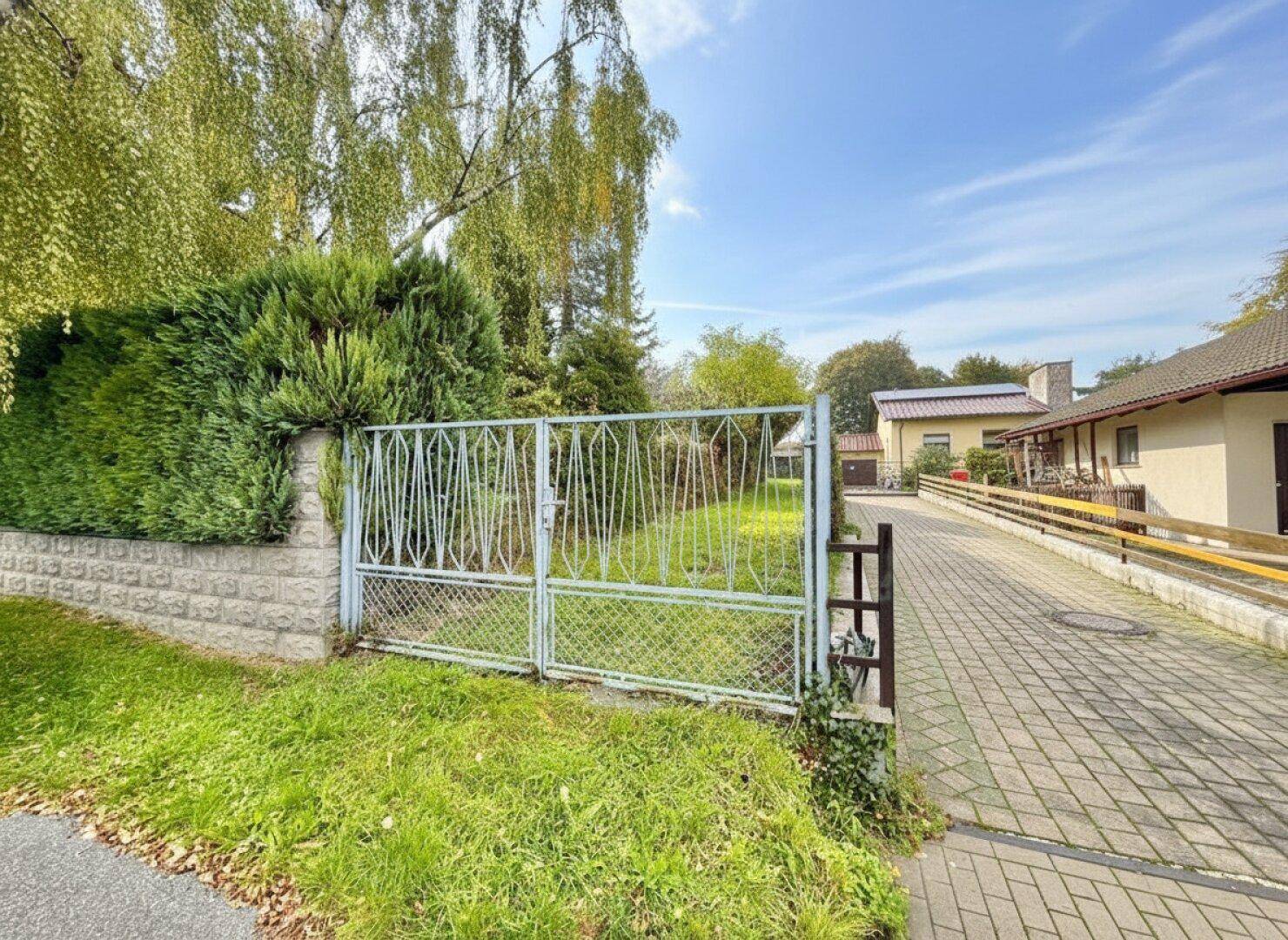 IHR BAUPLATZ IM GRÜNEN - ca. 861m² Grund - Teilaufgeschlossen - Südwestliche Ausrichtung - Beste Anbindung nach Wien - Mynd 4
