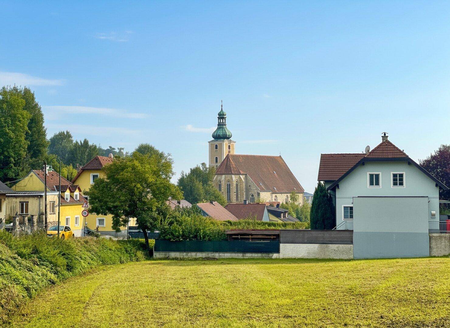 IHR BAUPLATZ IM GRÜNEN - ca. 861m² Grund - Teilaufgeschlossen - Südwestliche Ausrichtung - Beste Anbindung nach Wien - Mynd 5