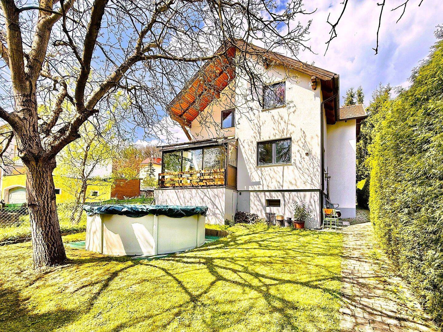 BEZUGSFERTIGES Haus am Wolfersberg | 2004 Saniert | ca. 538m² Grund | 5 Zimmer möglich | POOL | Garage - Ansicht 3