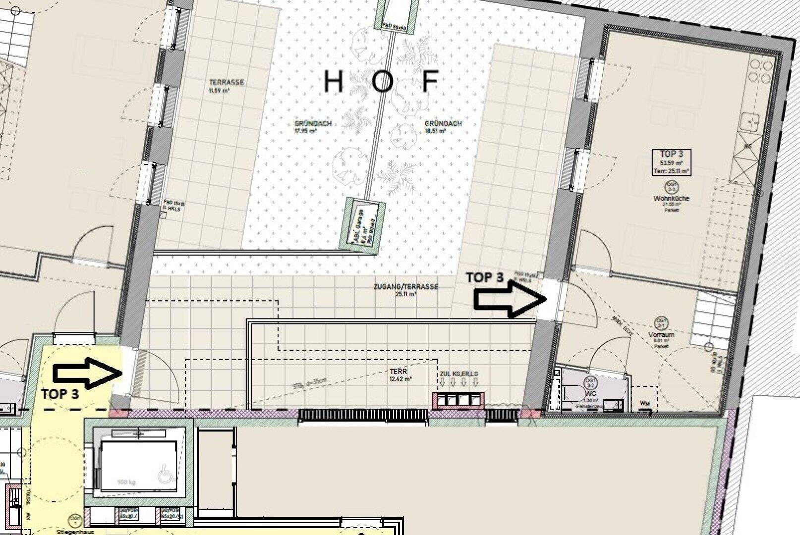 Grundrissplan mit Innenhof, Terrassenbereichen und der Aufteilung der Wohneinheit TOP 3.