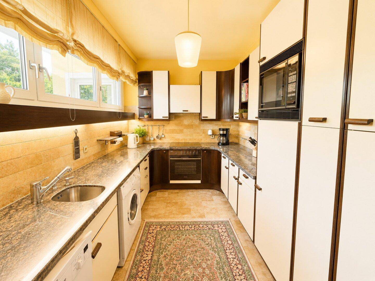 VIEL PLATZ &amp; POTENZIAL | 7,5 Zimmer | ca. 185 m² NFL | Pool | Sanierungsbedürftig – pohled 6