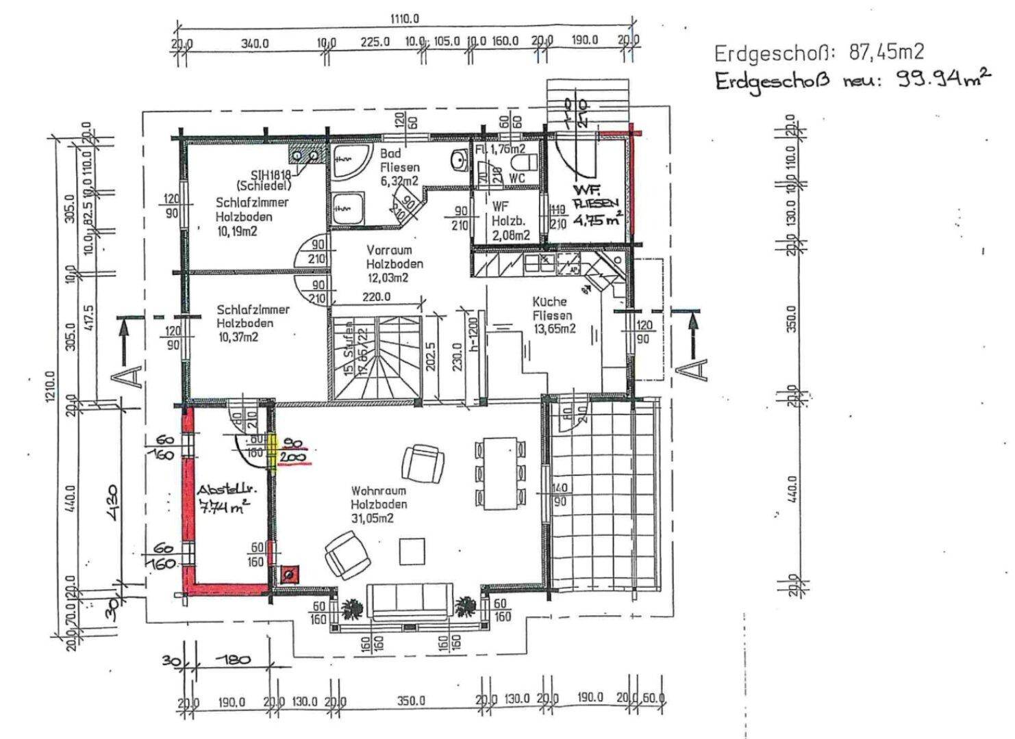 Grundriss des Erdgeschosses mit Wohnraum, Küche, zwei Schlafzimmern und Bad.