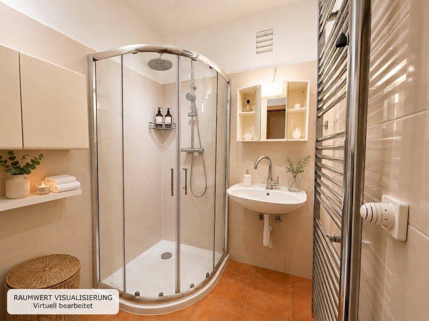 Virtuell modernisiertes Badezimmer mit Duschkabine, Waschbecken und beheiztem Handtuchhalter.