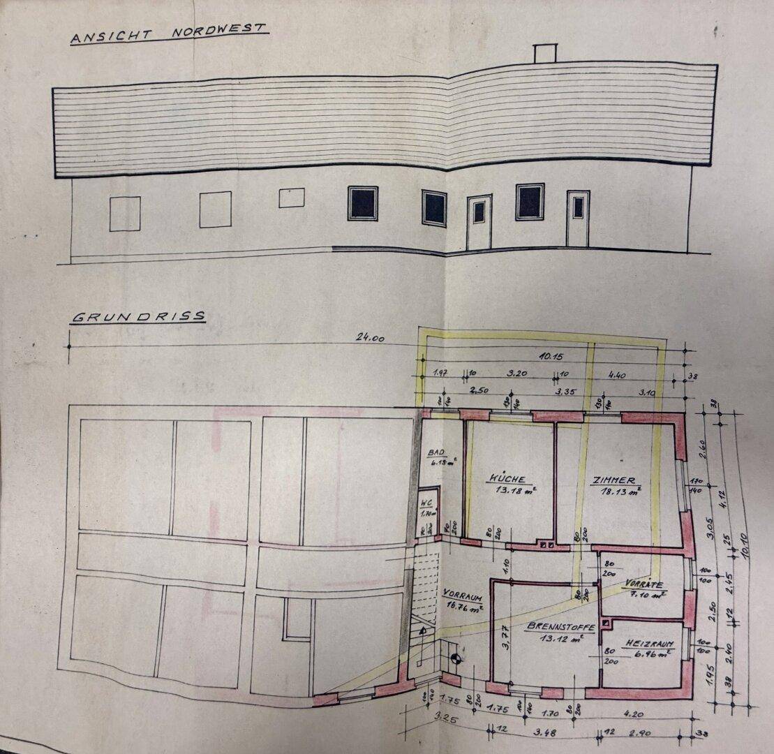 Architektonische Ansicht der Nordwestseite und detaillierter Grundriss des Gebäudes.