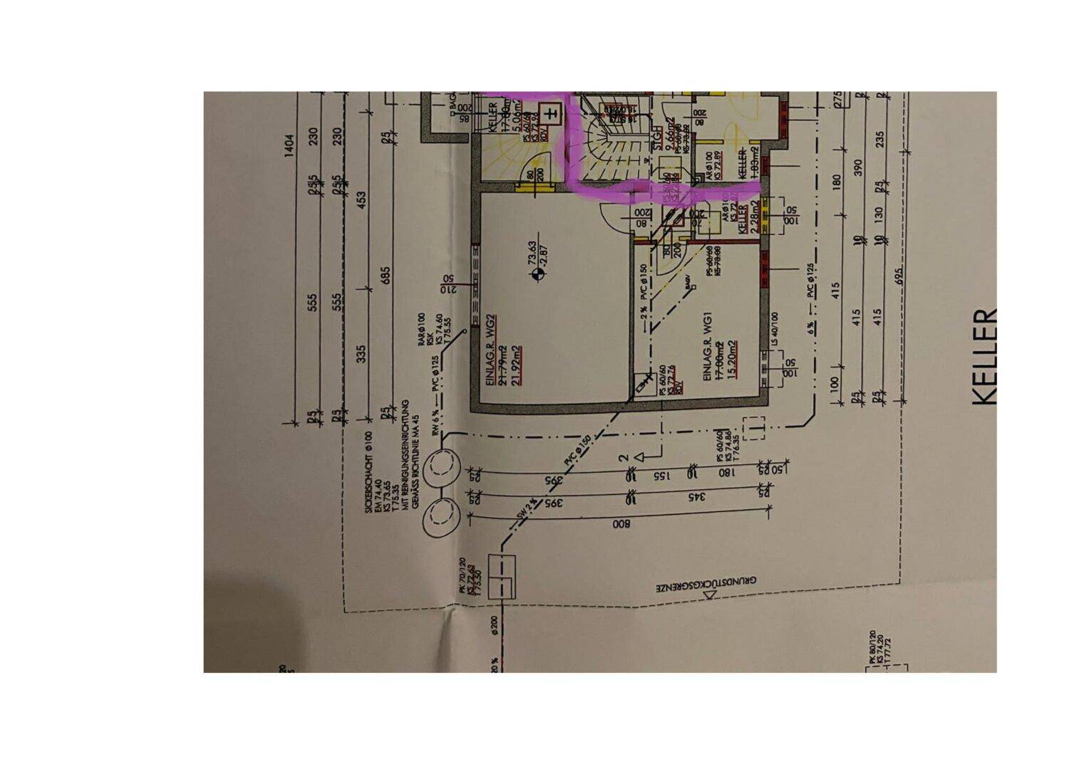 Grundriss des Kellers mit Abstellräumen und Technikbereich.
