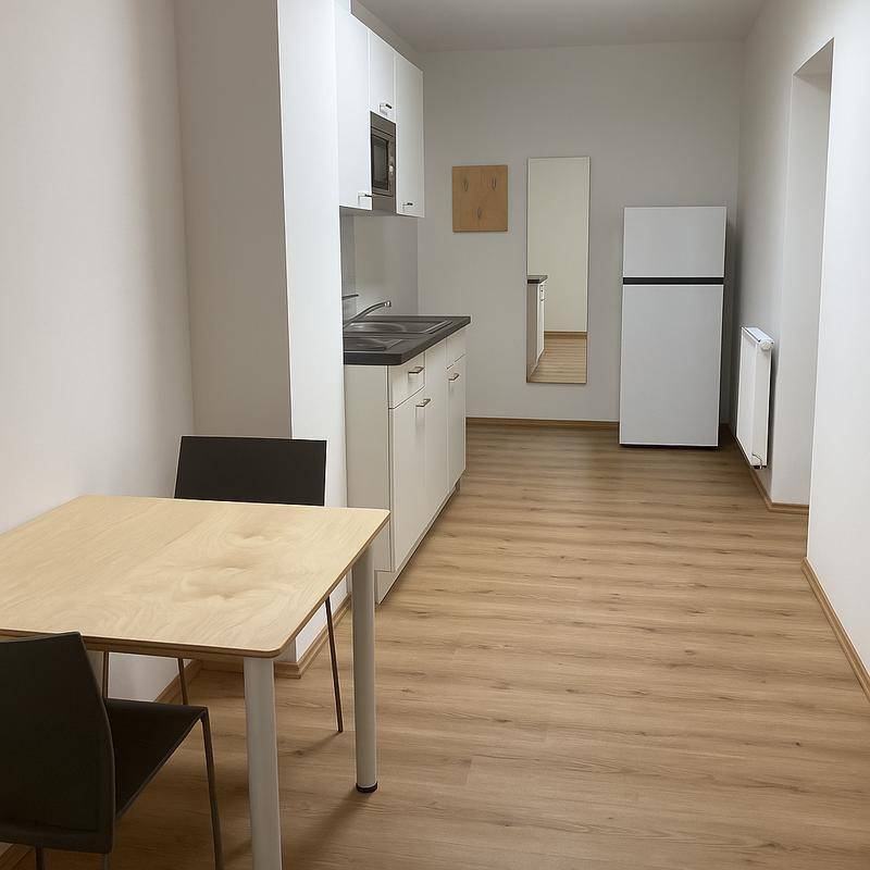 Kueche_Essbereich_ohne_Sachen