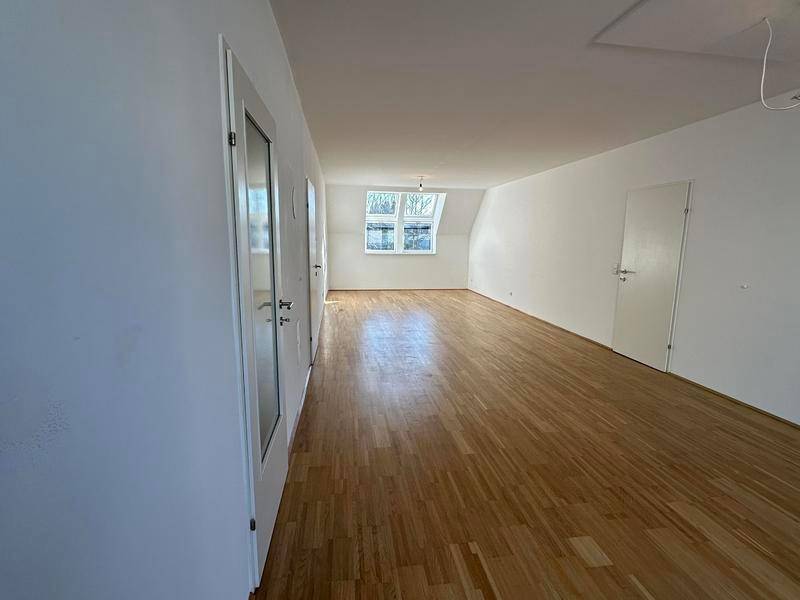 3 Zimmer Wohnung mit Balkon - Ansicht 2