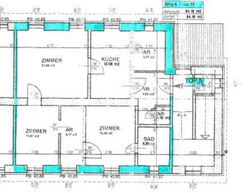 Grundriss einer Wohnung mit drei Zimmern, separater Küche, Bad und Zugang zu einem Balkon.