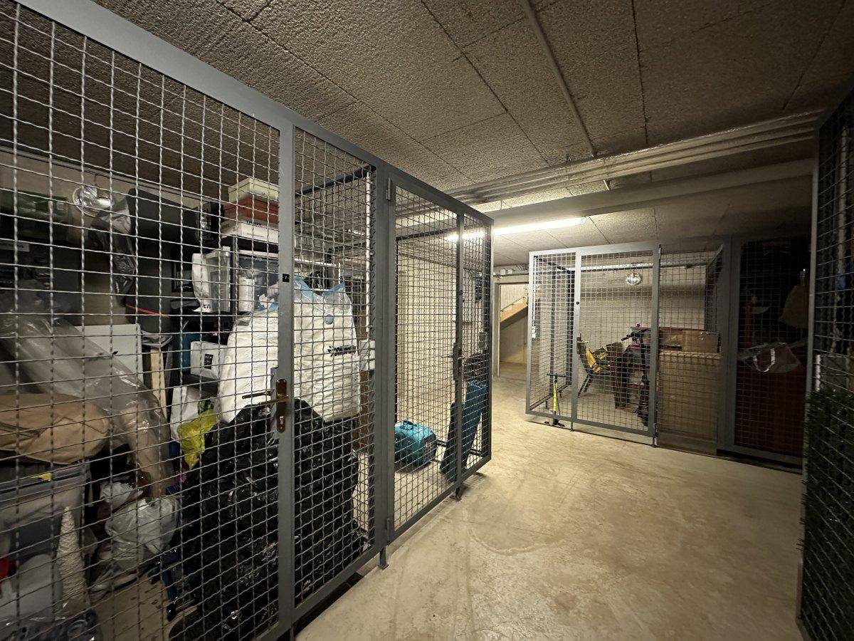 Geräumige Abstellräume im Kellerbereich, bieten zusätzlichen Stauraum für Bewohner.