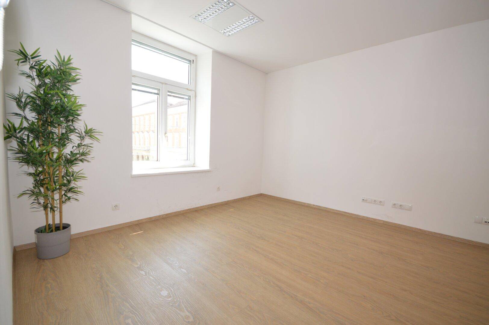 Büroraum 2