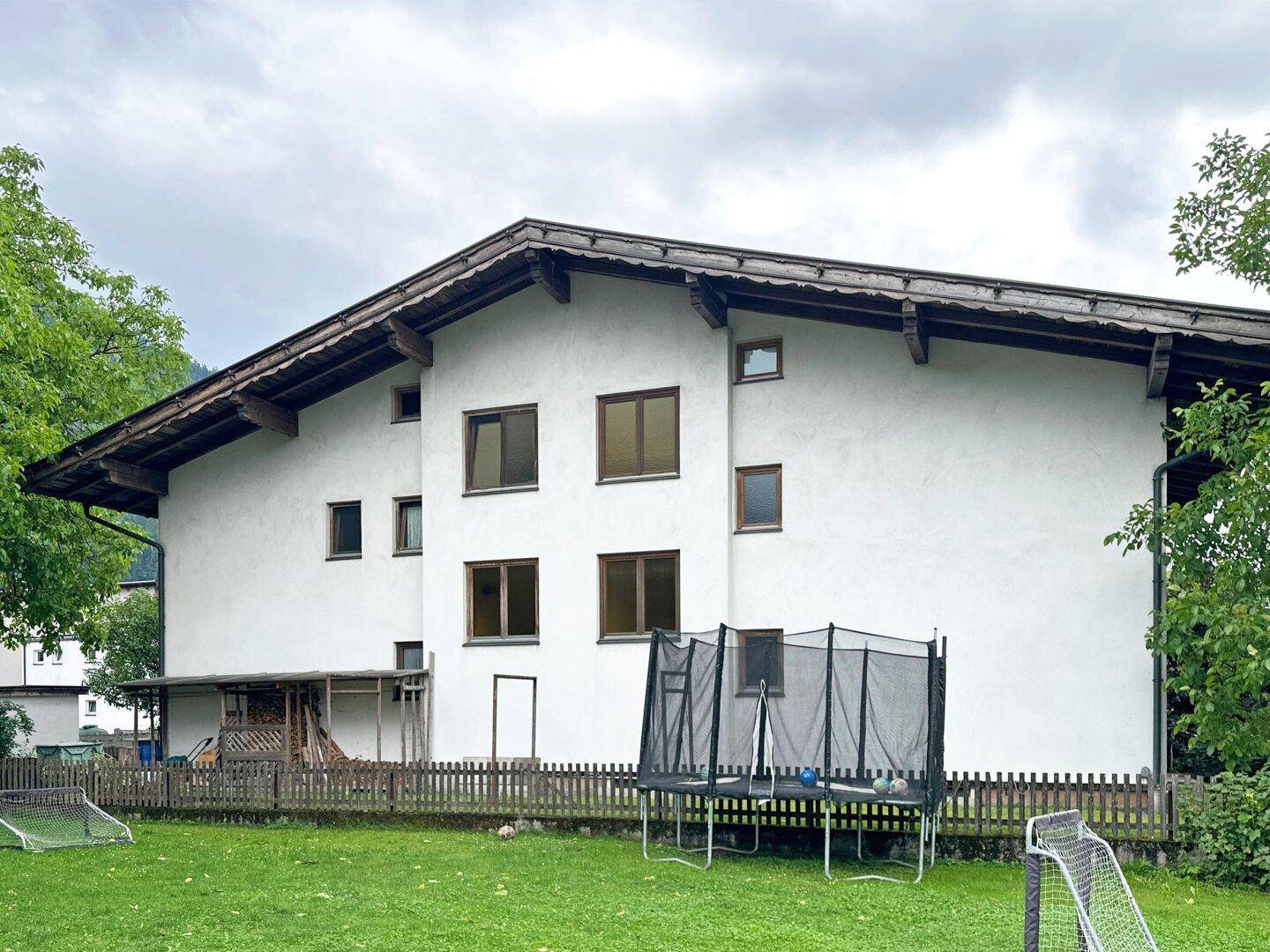 Gelegenheit für Familien: Doppelhaus in Radfeld! - Ansicht 2